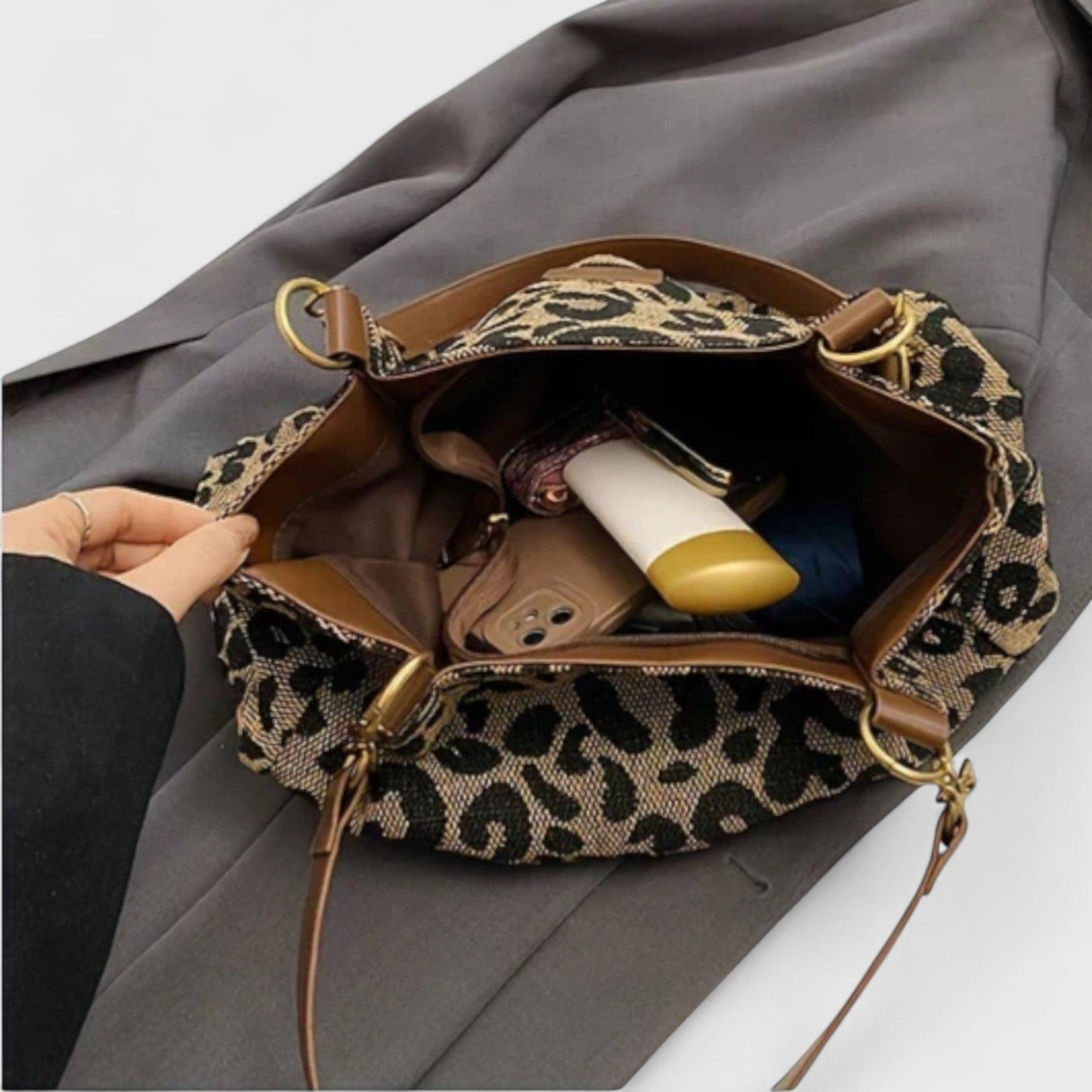 VALÉRIE | LARGE BAG WITH ELEGANT LEOPARD PRINT
