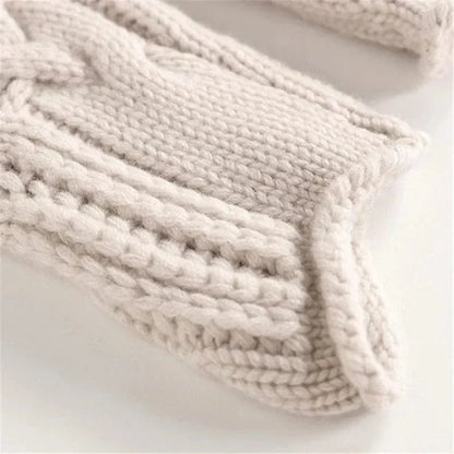 AMELINE | CABLE-KNIT TURTLENECK SWEATER